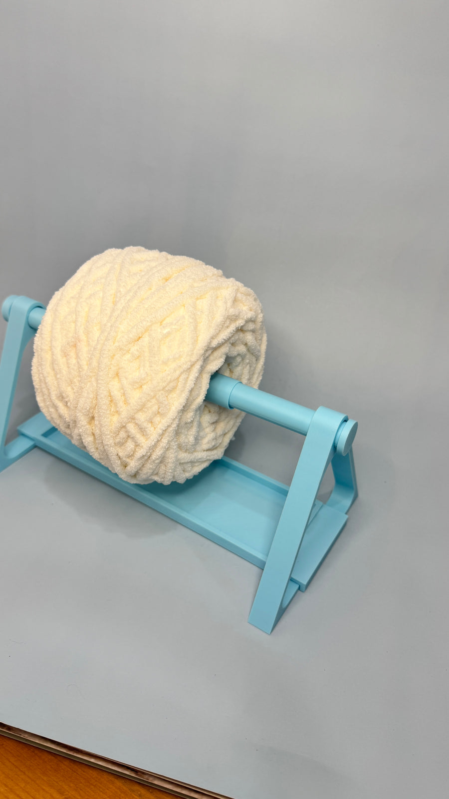 Horizontal Dual Yarn Spinner with Storage Base – Double the Yarn, Half the Hassle!