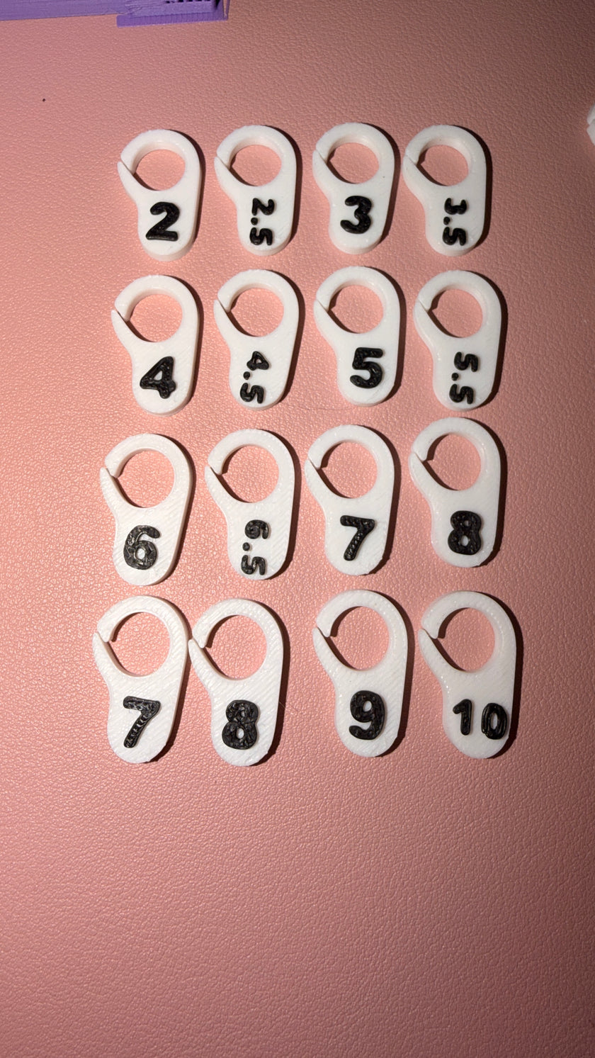 Hook & Needle Size Numbered Stitch Markers – WIP Progress Tags (Set of 5, 3mm–5mm) – Crochet & Knitting Tools