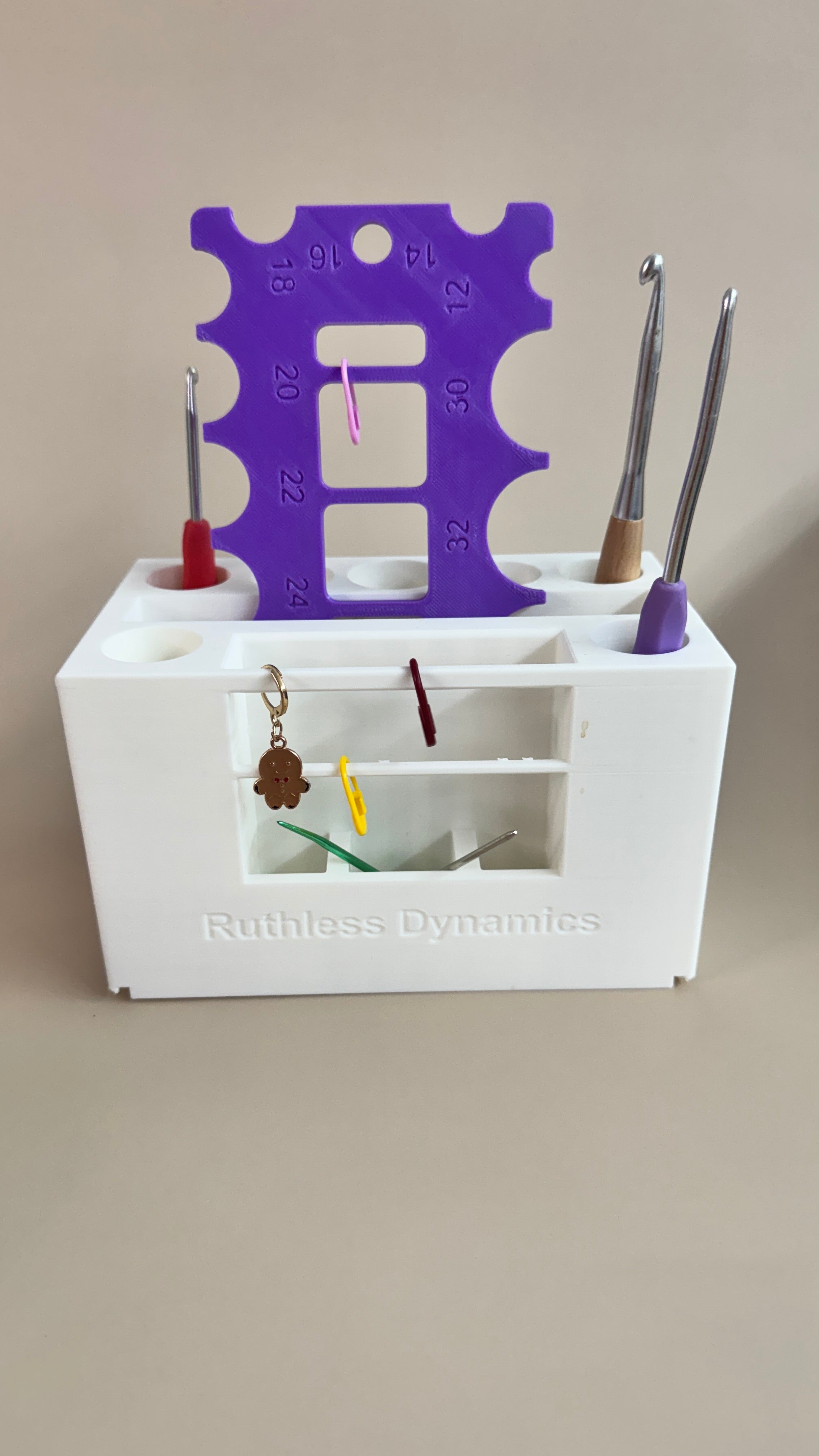 Crochet hook storage X Eye sizer X Stitch Marker Holder X Darning needle storage
