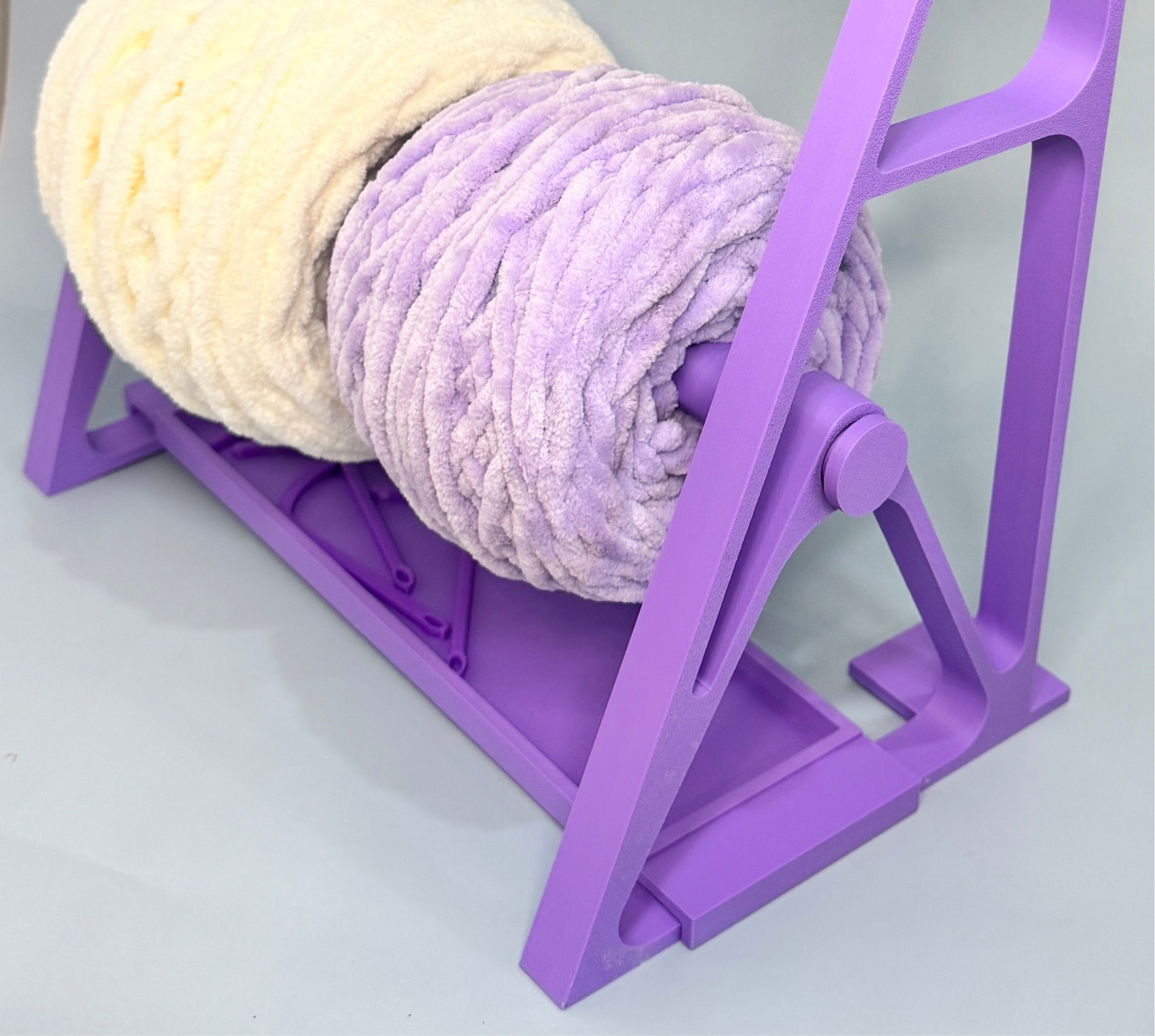 Horizontal Dual Yarn Spinner with Storage Base – Double the Yarn, Half the Hassle!