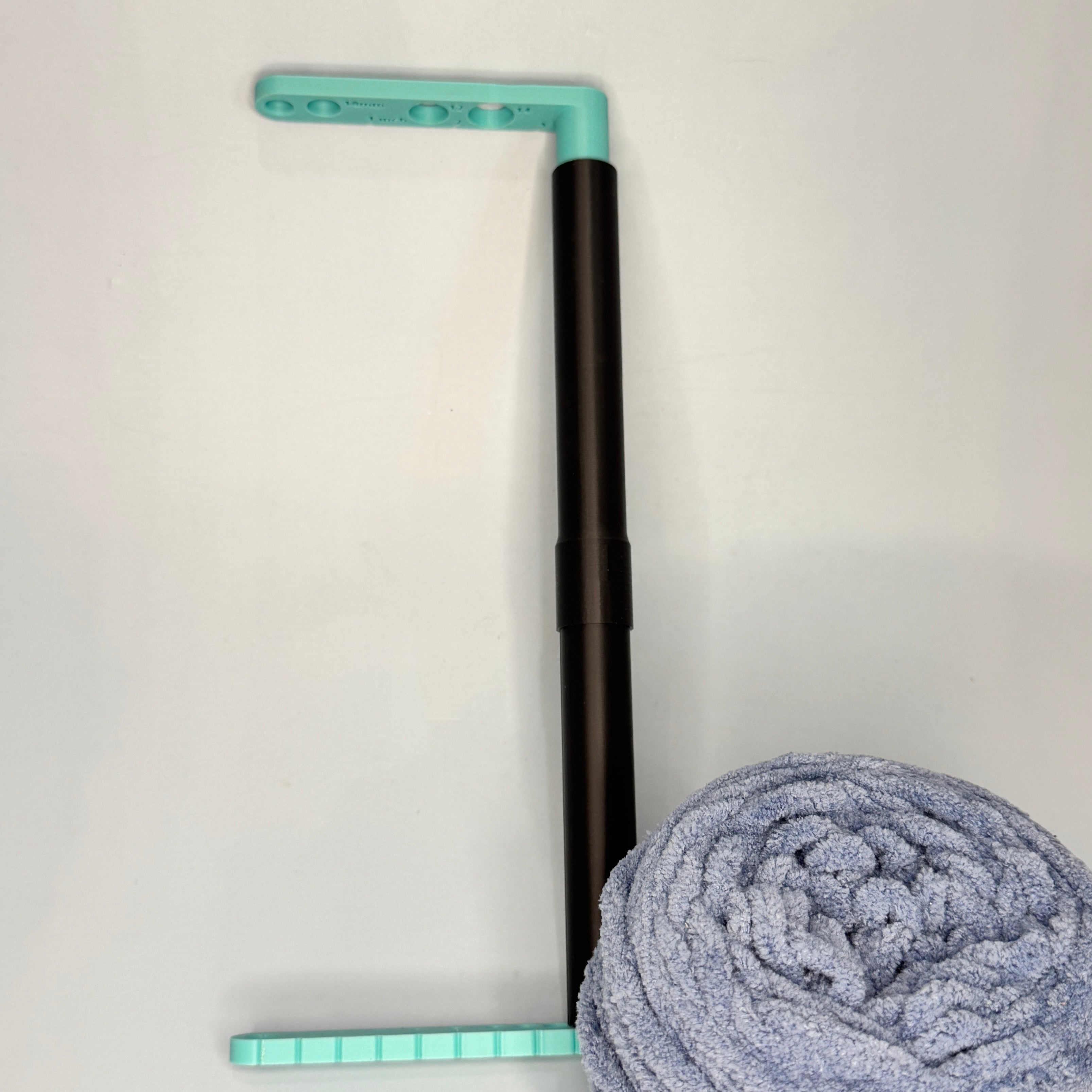 Pocket Yarn Spinner – Hang, Spin, or Display Anywhere!